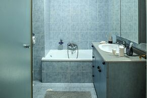 3BR SeaView Apt by the Beach by SeaNRent