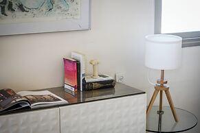 3BR SeaView Apt by the Beach by SeaNRent