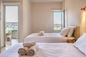 3BR SeaView Apt by the Beach by SeaNRent