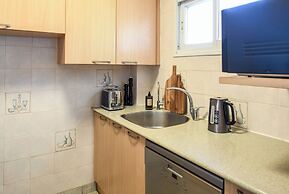 3BR SeaView Apt by the Beach by SeaNRent