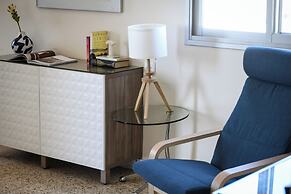 3BR SeaView Apt by the Beach by SeaNRent