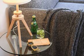 3BR SeaView Apt by the Beach by SeaNRent