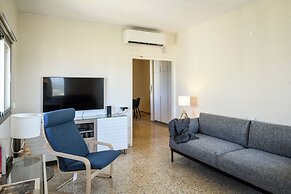 3BR SeaView Apt by the Beach by SeaNRent