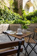 Studio Moniuszki Kraków by Renters