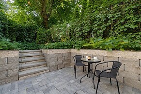 Studio Moniuszki Kraków by Renters