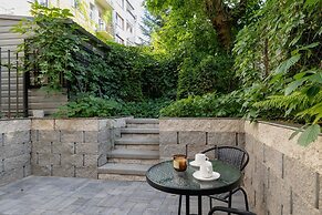 Studio Moniuszki Kraków by Renters