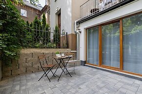 Studio Moniuszki Kraków by Renters