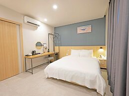 Hotel Leo