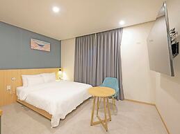 Hotel Leo