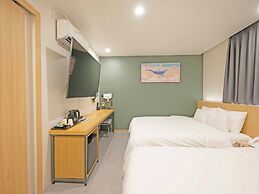 Hotel Leo