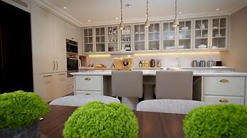 Beautiful 4-bed Flat in Mayfair