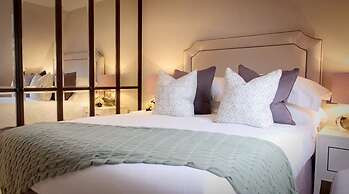 Beautiful 4-bed Flat in Mayfair