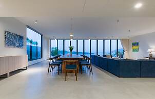 The Ocean Front Villa Nha Trang Abogo