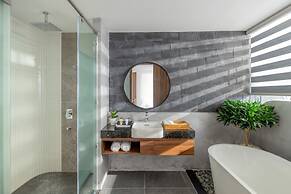 The Ocean Front Villa Nha Trang Abogo