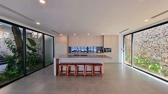 The Ocean Front Villa Nha Trang Abogo