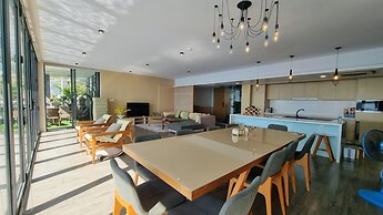 The Ocean Front Villa Nha Trang Abogo