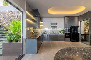 The Ocean Front Villa Nha Trang Abogo