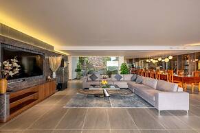 The Ocean Front Villa Nha Trang Abogo