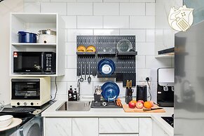 2BR 6PAX Jacuzzi View at Arte MontKiara