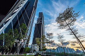2BR 6PAX Jacuzzi View at Arte MontKiara