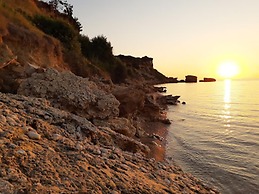 Beautiful 2 Bedroom Apartment in Skala Sleeps 5