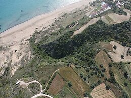 Beautiful 2 Bedroom Apartment in Skala Sleeps 5