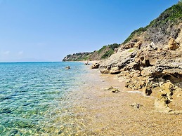 Beautiful 2 Bedroom Apartment in Skala Sleeps 5