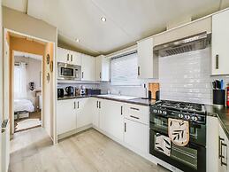 Escape to Paradise at Pevensey Bay Holiday Park