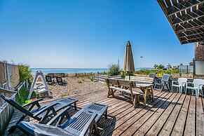 Pebbles View Overlooking the Beautiful Pevensey Bay Beach