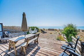 Pebbles View Overlooking the Beautiful Pevensey Bay Beach