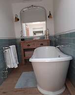 Ocean Front Beach House With Direct Beach Access