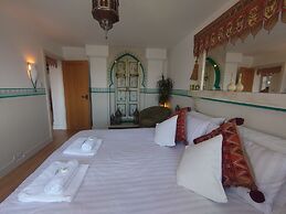 Ocean Front Beach House With Direct Beach Access