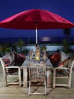 Ocean Front Beach House With Direct Beach Access