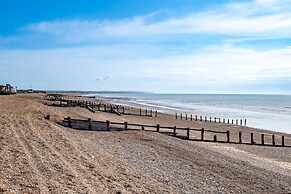 Blissful Bay Just a Stone s Throw Away