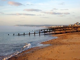 27 Tower View Pevensey Bay Holiday Park Beach