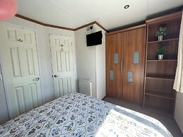 27 Tower View Pevensey Bay Holiday Park Beach
