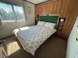27 Tower View Pevensey Bay Holiday Park Beach