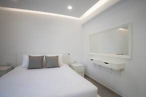 Phaedrus Living Luxury Mackenzie Flat