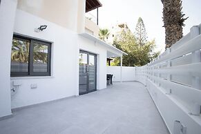 Phaedrus Living Luxury Mackenzie Flat