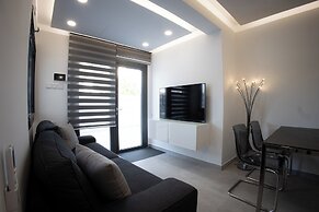 Phaedrus Living Luxury Mackenzie Flat