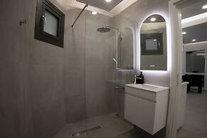 Phaedrus Living Luxury Mackenzie Flat