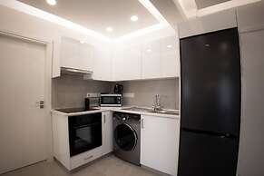 Phaedrus Living Luxury Mackenzie Flat