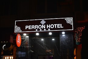 Perron Hotel