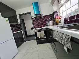 2-bed House Bungalow in Bristol