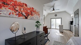 Private Guesthouse With Deluxe Home Theater 1 Bedroom Home by RedAwnin