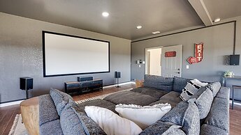 Private Guesthouse With Deluxe Home Theater 1 Bedroom Home by RedAwnin