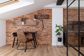 Wawel Castle Studio Dietla by Renters