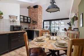 Wawel Castle Studio Dietla by Renters