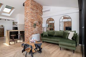 Wawel Castle Studio Dietla by Renters