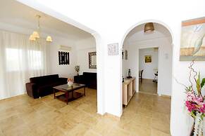 Emerald Private Villa in Kalavarda Rhodes